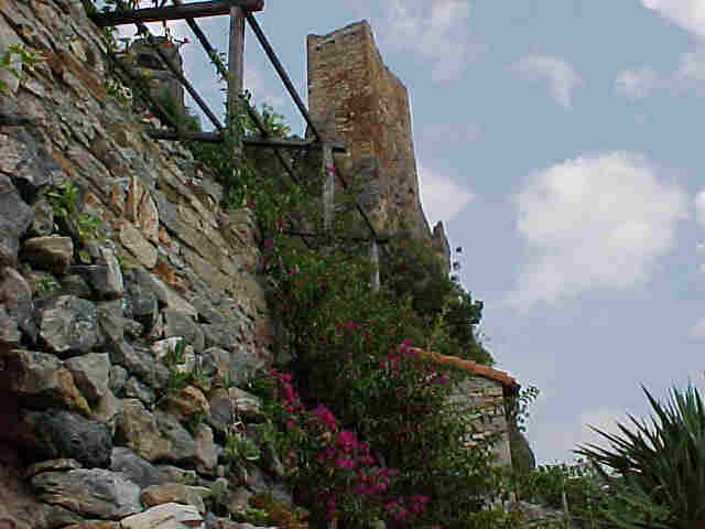 la tour carolingienne